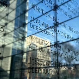 Yapay zeka mühendisleri ve araştırmacılarının yurtdışına seyahat etmesi yasaklandı: Çin yeteneklerini kilitliyor
