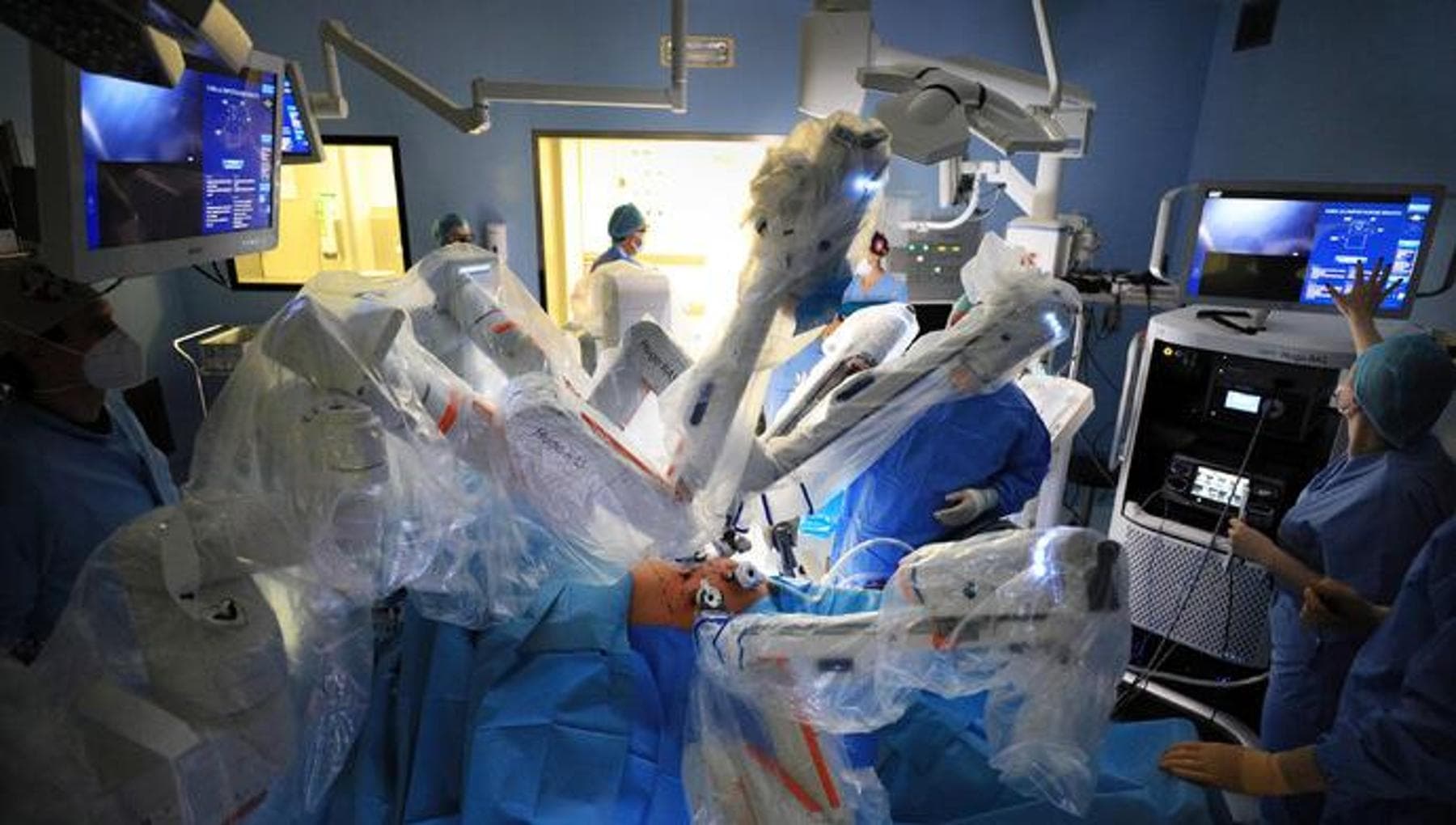 Roma'daki doktor ve Pekin'deki ameliyat edilen hasta: robotik telecerrahinin yeni mücadelesi