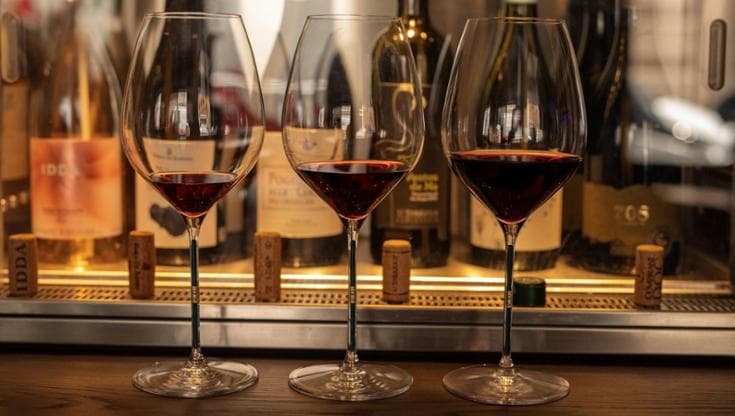 A Milano apre il regno dei vini al calice: ogni giorno in mescita 100 etichette