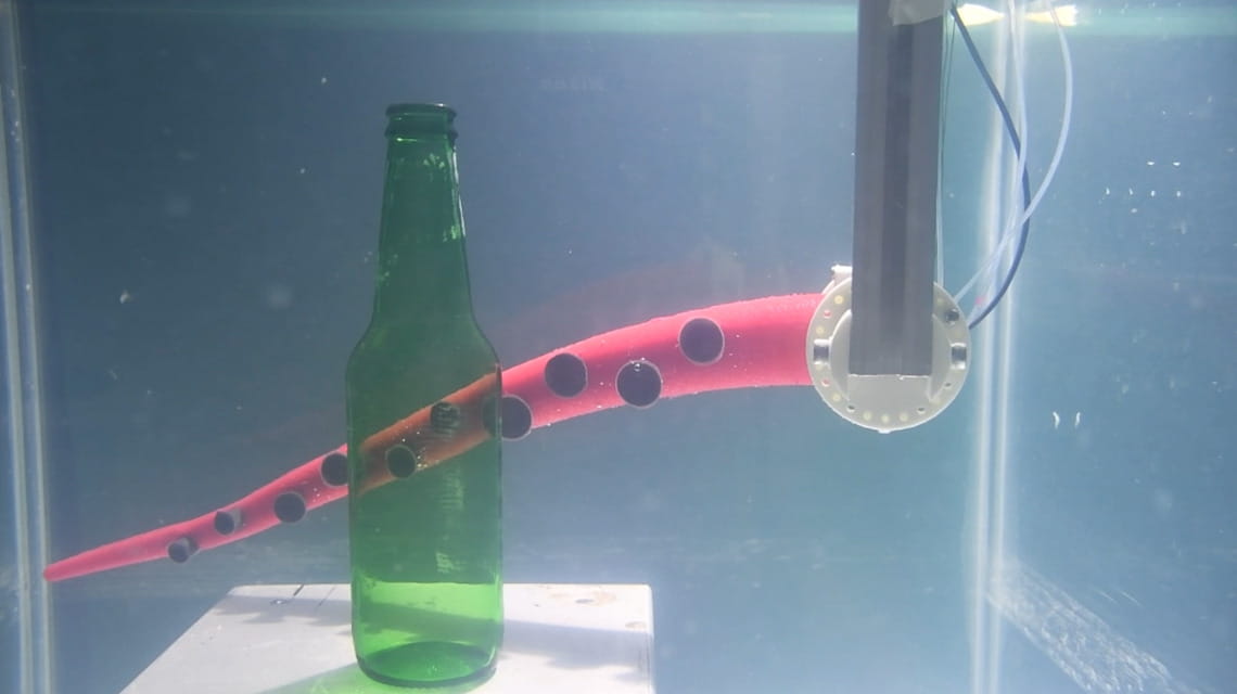 I test del robot creato nel laboratorio dell'Istituto Italiano di Tecnologia