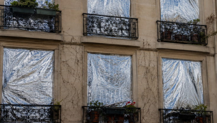 Finestre in Francia protette da coperte termiche