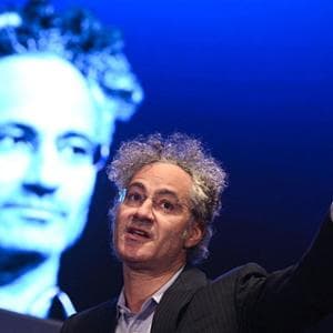 L’ira di Alex Karp, Ceo di Palantir, contro l'industria delle IA. Di cui fa parte a pieno titolo