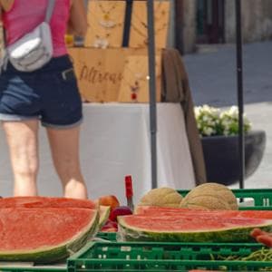 Cosa mangiare (e bere) per difendersi dalle ondate di caldo