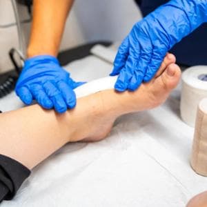 Diabete: per le ferite c’è il cerotto “intelligente”, si ispira alle piante carnivore