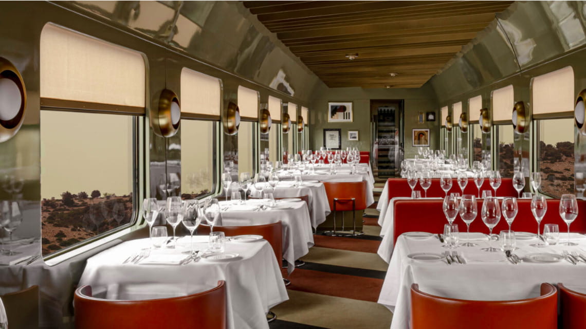 Il vagone pranzo de La Dolce Vita Orient Express