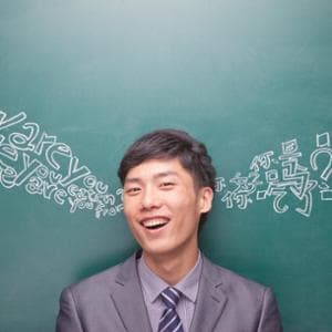 Parlare più lingue mantiene giovane il cervello
