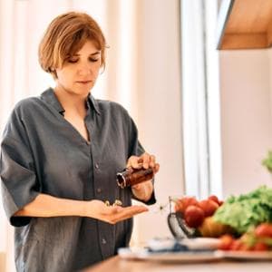 Farmaci per dimagrire, quale dieta seguire (per non rischiare la malnutrizione)
