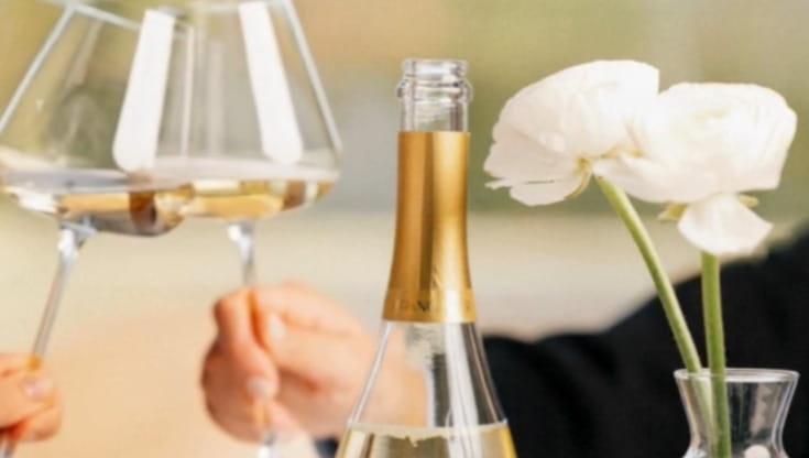 Il vino senza alcol conquista i ristoranti, ma non tutti brindano