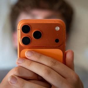 TikTok, Brüksel'in itiraz ettiği, küçüklere ilişkin AB kurallarını ihlal ediyor