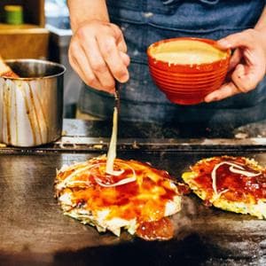 Okonomiyaki, che passione! Dove assaggiare in Italia la “pizza non pizza” giapponese