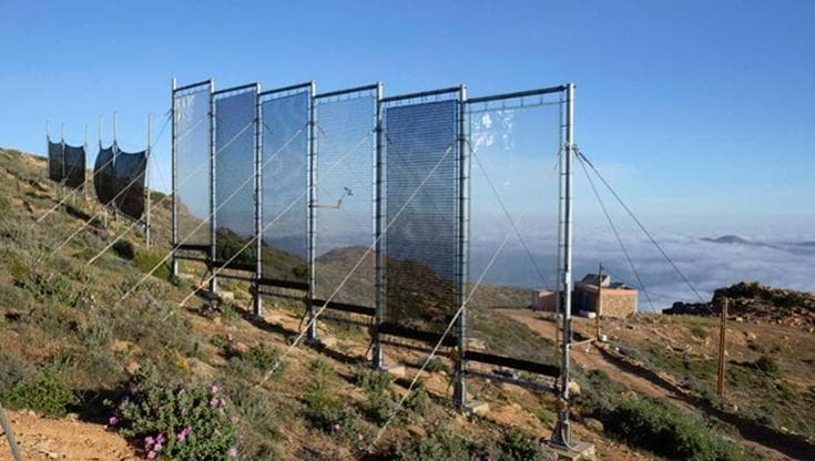 Le reti che usano la tecnologia che ruba l'acqua dalle nuvole