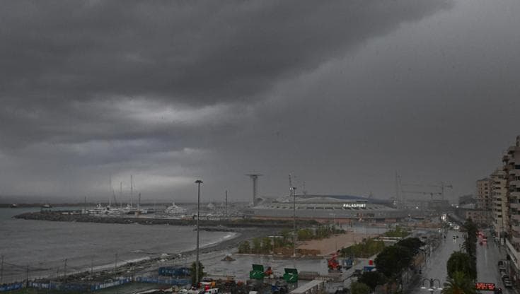 Crisi climatica, con il mare che si riscalda piogge più intense. “Rischio medicane più forti”