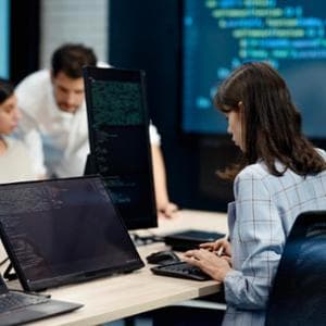 In Italia meno cyber allarmi ma più incidenti confermati