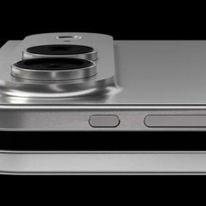 Apple, l’iPhone pieghevole convince chi lo ha già provato. Dubbi su Face ID, teleobiettivo e prezzo
