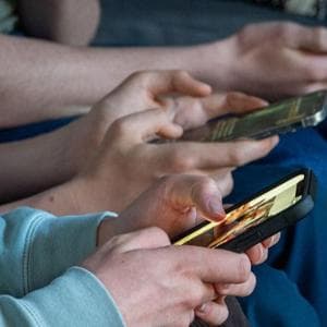 Dipendenza da social, come cambieranno Facebook e Instagram dopo l’accordo tra Meta e gli Stati Usa