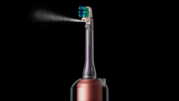 Dyson mette una videocamera nello spazzolino: CameraJet lava e spara collutorio dove serve