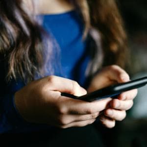 Abusi sessuali digitali, emergenza per 20 milioni di adolescenti