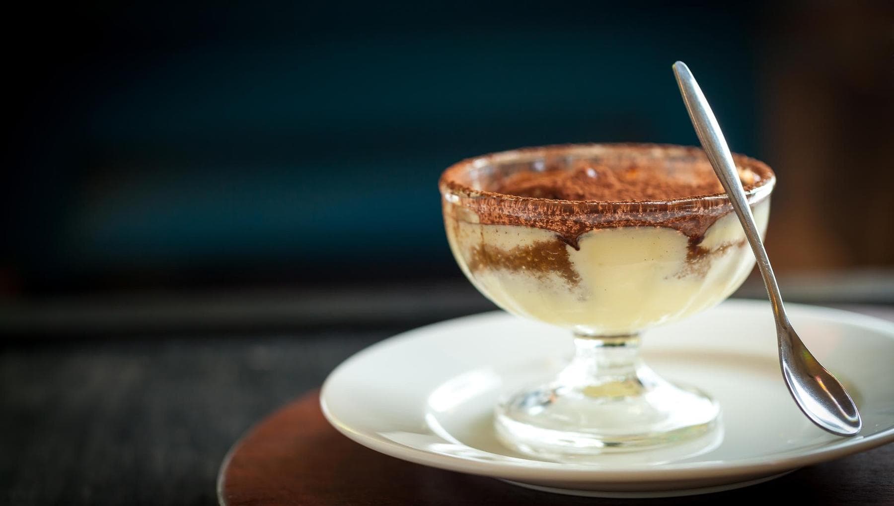 Gli inglesi contro il tiramisù: 'Non mangiatelo, causa la salmonella'