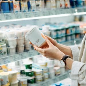 Ma lo yogurt intero fa davvero dimagrire?