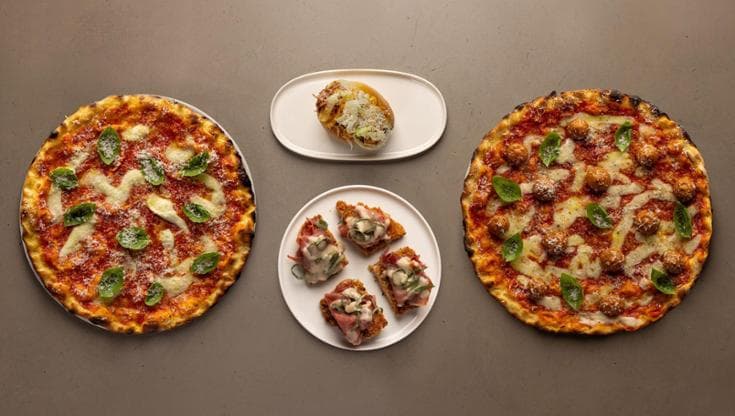 Continua l’invasione romana di Milano: ora arriva anche il re della pizza bassa e croccante