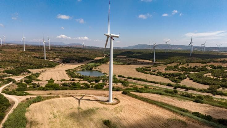 Eolico, le turbine che prendono il vento e creano polemiche