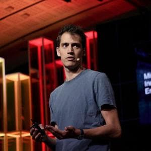 Mistral attacca OpenAI e Anthropic: “la sicurezza dell’IA copre la negligenza dei concorrenti”