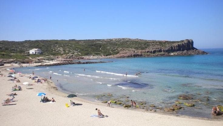 Una delle spiagge di Carloforte