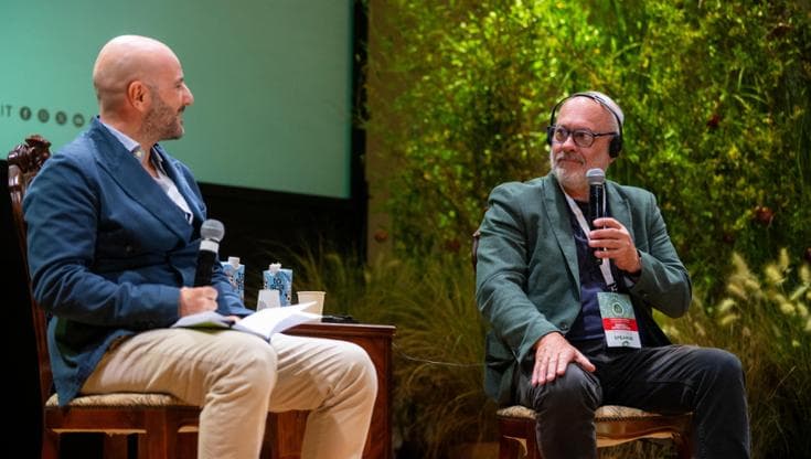 A destra lo scienziato australiano Tim Flannery con Andrea Geremicca, direttore dell’European Institute of Innovation for Sustainability e docente della LUISS