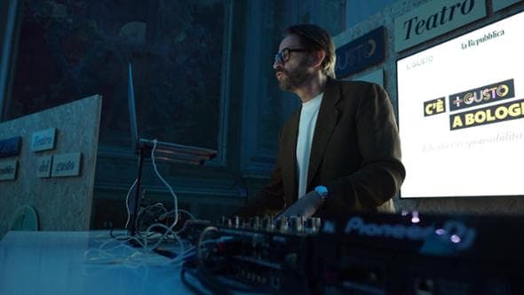 Alex Farolfi fa ballare C'è +Gusto: "Ecco la mia playlist perfetta in cucina"