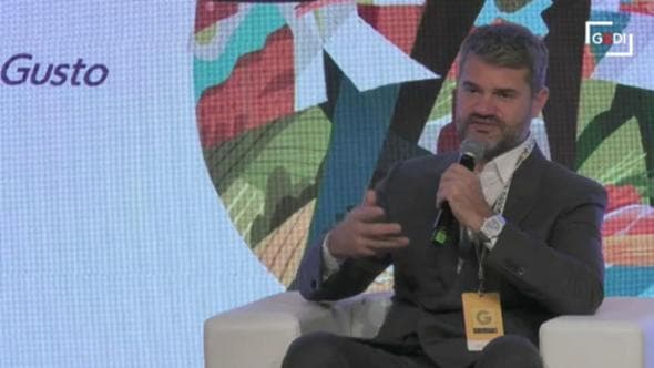 Lo chef Bartolini contro la pasta precotta nelle mense scolastiche: "Così si rovina tutto"