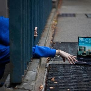Dipendenze digitali, la comoda idea che sia tutta colpa dei genitori