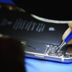 iPhone 18 Pro, il ricambio costa come l'assistenza ufficiale