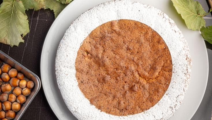 La torta di nocciole (foto di Davide Dutto)