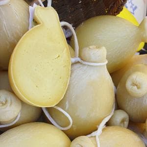 Alla scoperta dell’altra Sicilia: il Nero dei Nebrodi, i fagioli di Carrazzo, dolci, vini e formaggi