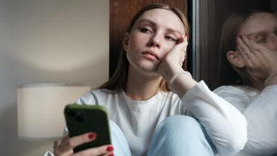 Educazione sessuale, i ragazzi imparano dal web: “A scuola e in famiglia non se ne parla”