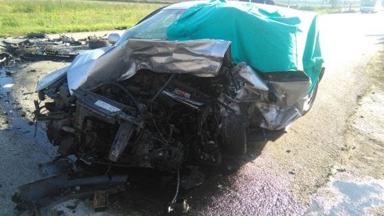 Scontro frontale fra due auto sulla Foggia-Canosa: un morto e quattro ...