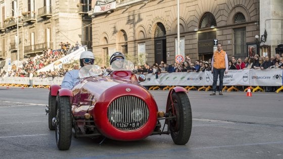 Gran premio di Bari, dal 28 al 30 aprile sfilano in città le auto da ...