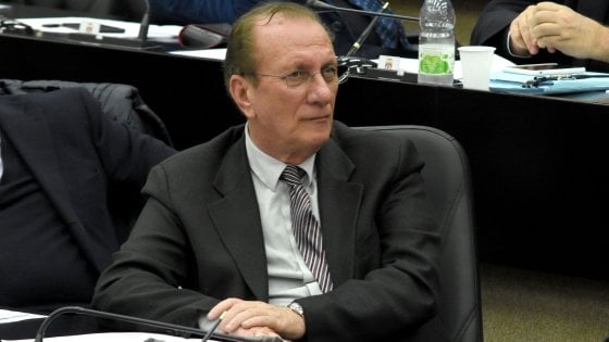 Puglia, indagato l'assessore regionale al Welfare Salvatore Ruggeri ...