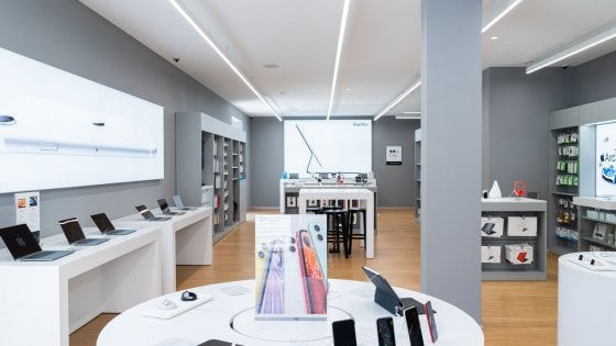 Apple, C\u0026C di Bari è il centro più grande d'Italia: 39 sedi e un fatturato  da 200 milioni di euro - la Repubblica