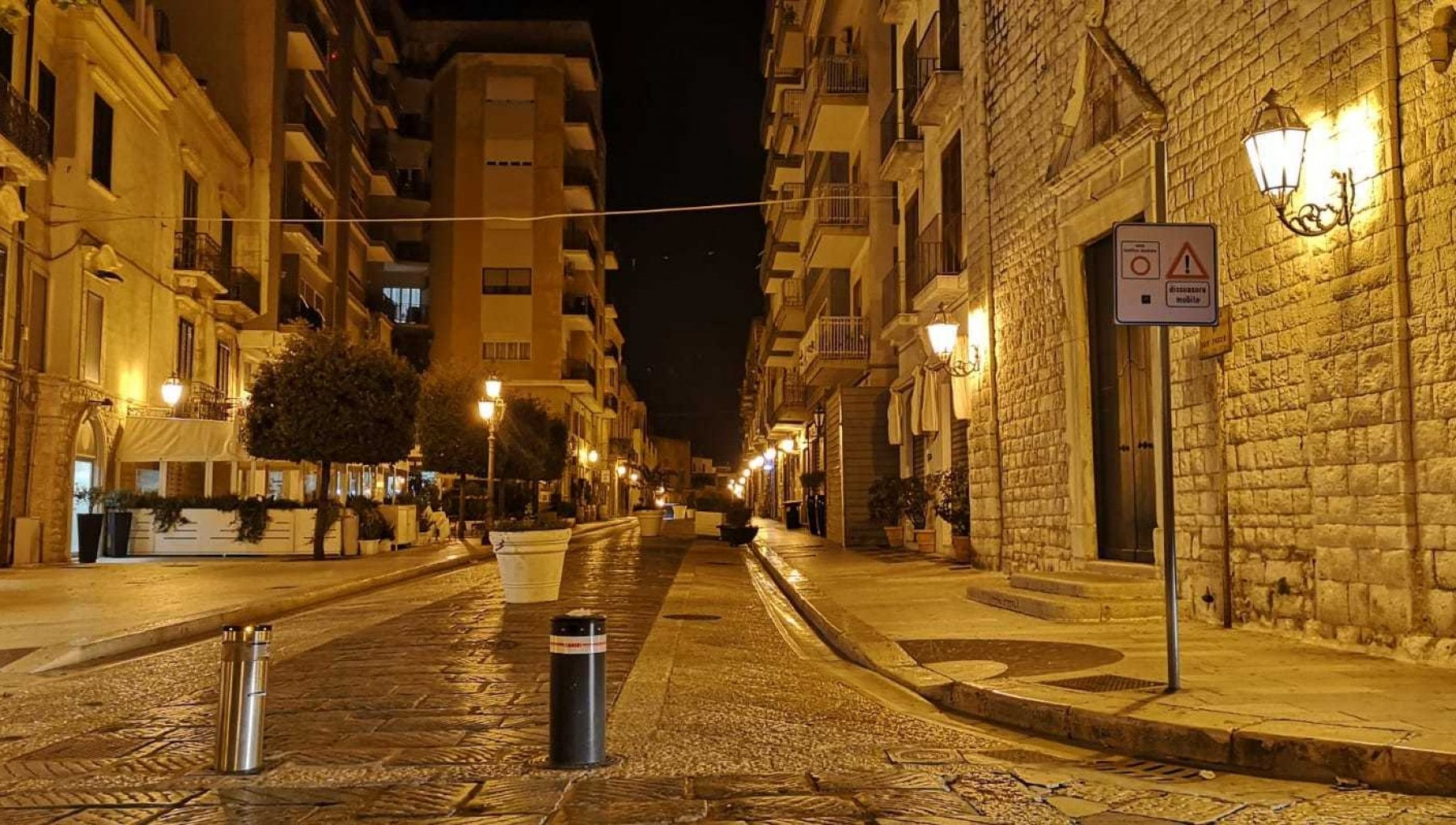 Trani Spegne La Movida Alle 22 Chiuse Strade E Piazze Del Centro 