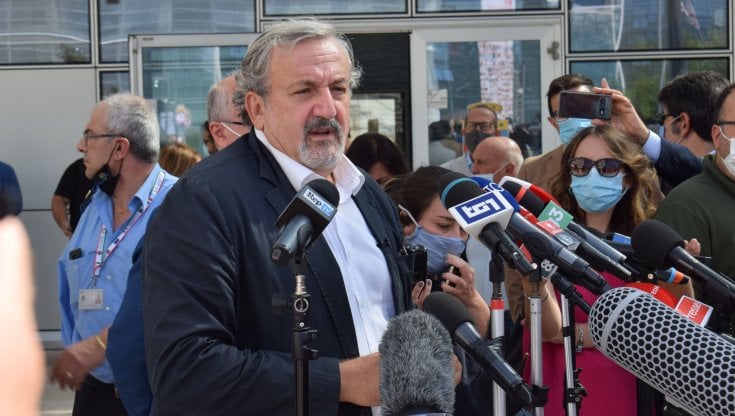 Covid, Emiliano: "In Puglia indice Rt a 1,06: è tra i più bassi in Italia".  Zona arancione verso la riconferma - la Repubblica