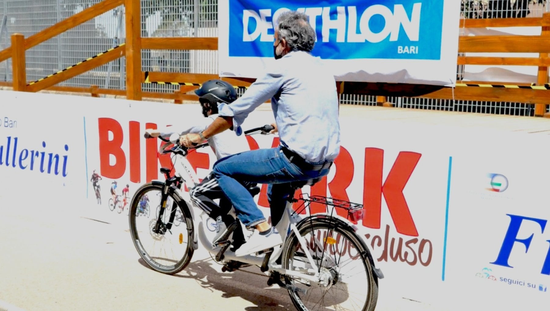Bari, rubate le bici degli abbracci per i bambini disabili. L'appello della  scuola di ciclismo: \