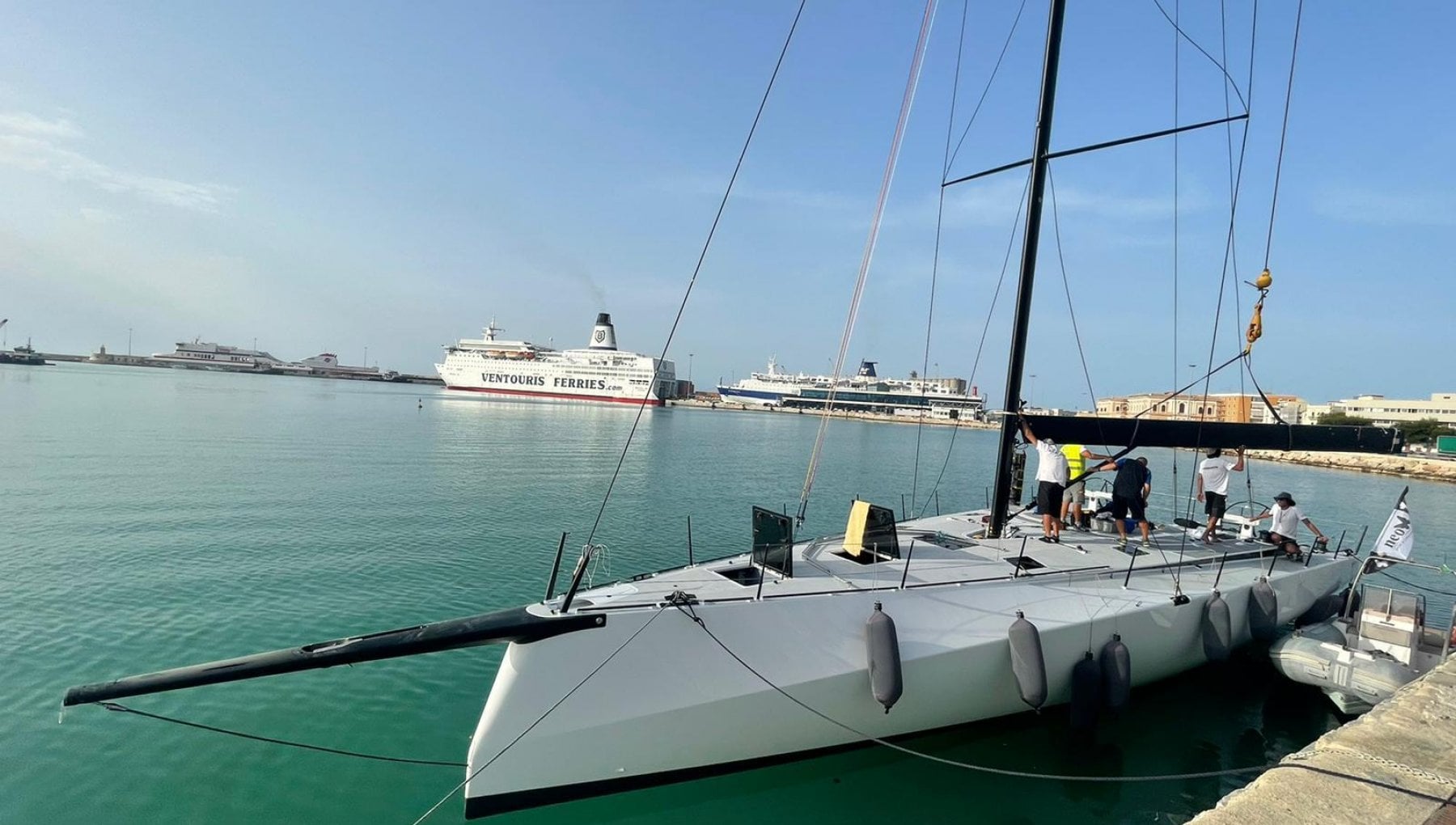 Bari Ecco La Nuova Barca Hi tech Di Semeraro Un Prototipo Con Tante 