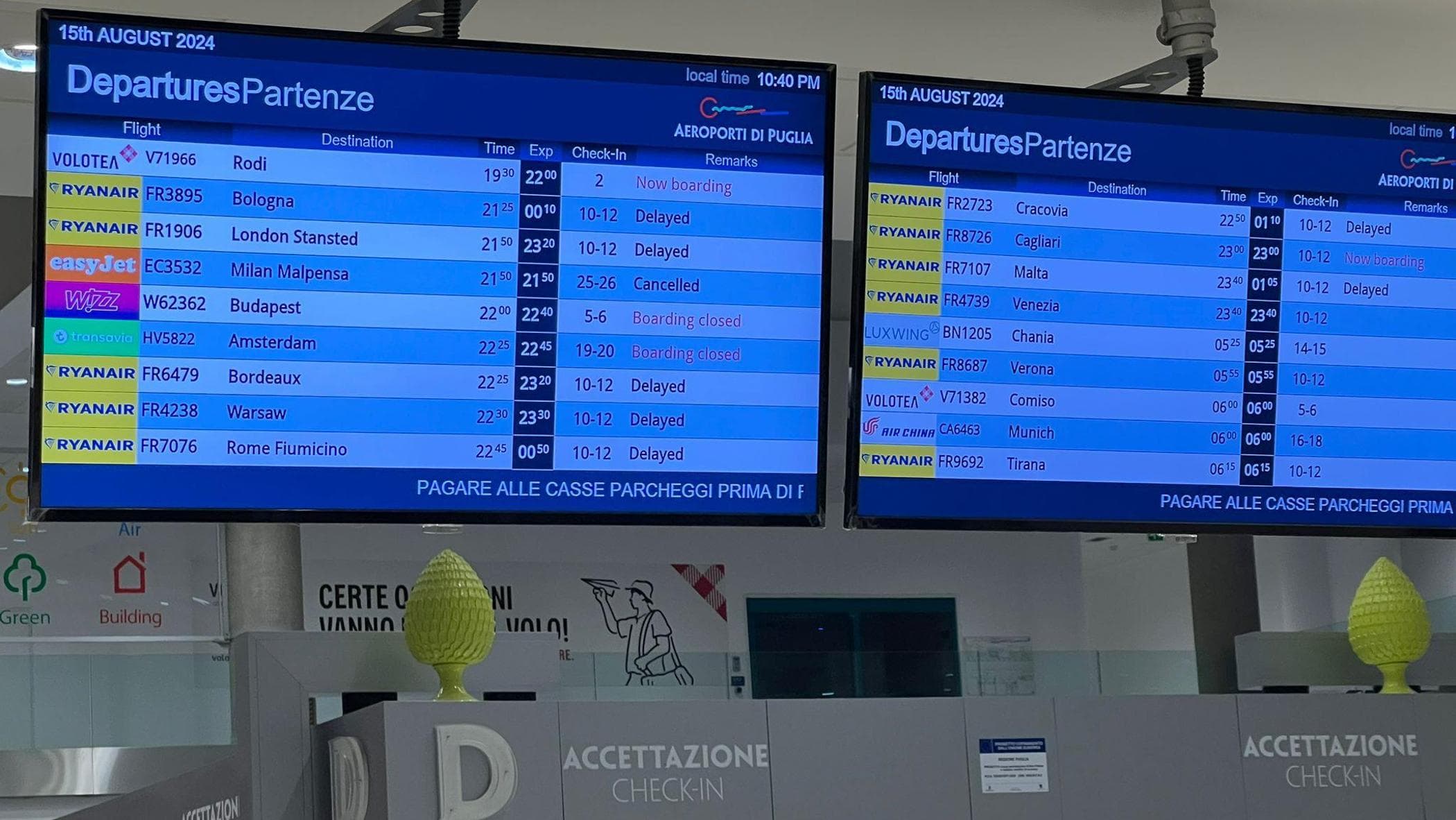 遅延や欠航、バーリ空港の乗客にとって厳しい8月