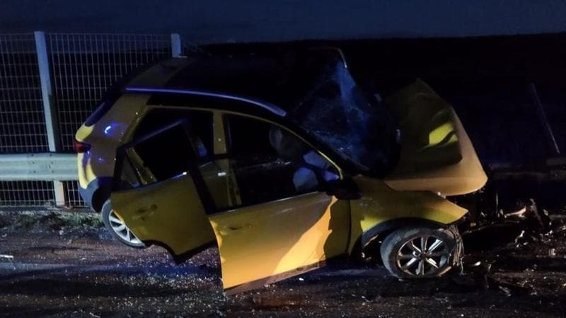 Scontro frontale tra due auto, quattro morti e una ragazza ferita ...