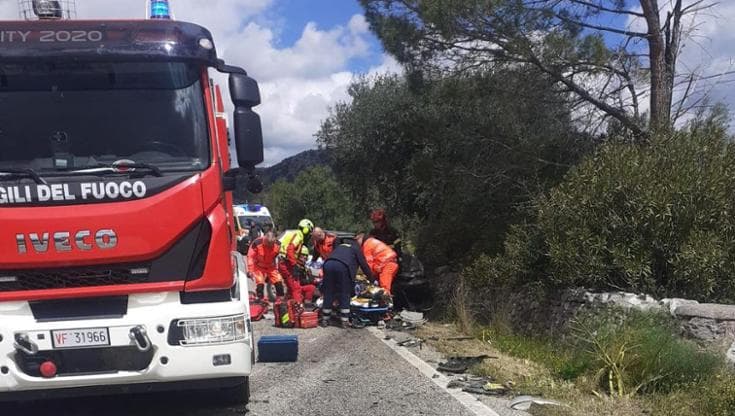 Scontro tra due auto, un morto e due feriti sulla strada per San ...