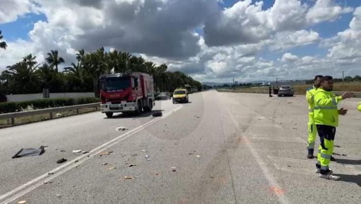 Un morto e quattro feriti nello scontro tra due auto sulla tangenziale ...