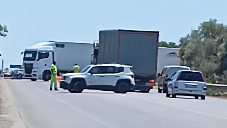 Scontro frontale fra un’auto e una betoniera: due morti e tre feriti ...