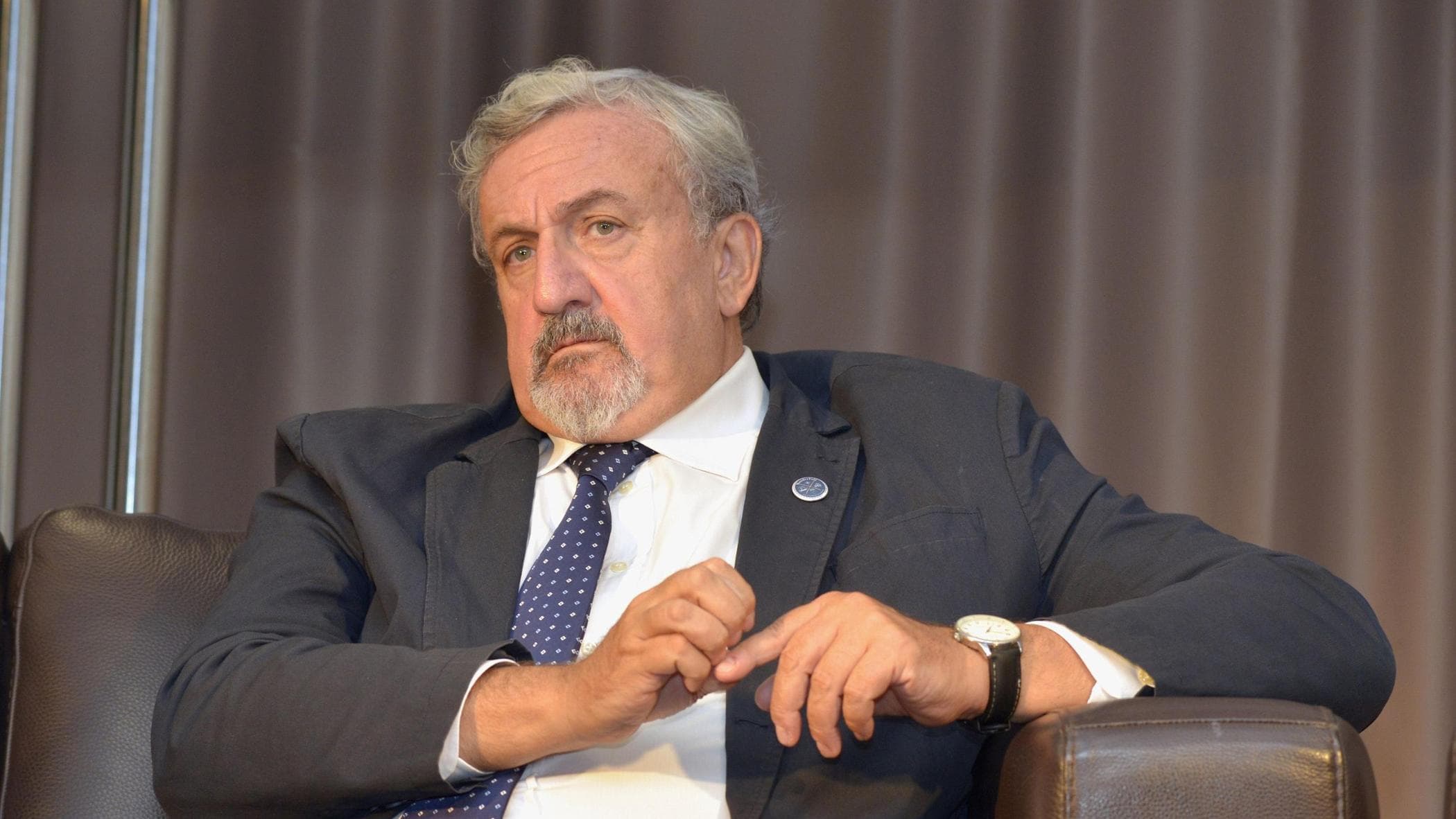 Michele Emiliano torna magistrato, la lettera del Csm: “Dieci giorni per scegliere la sede”