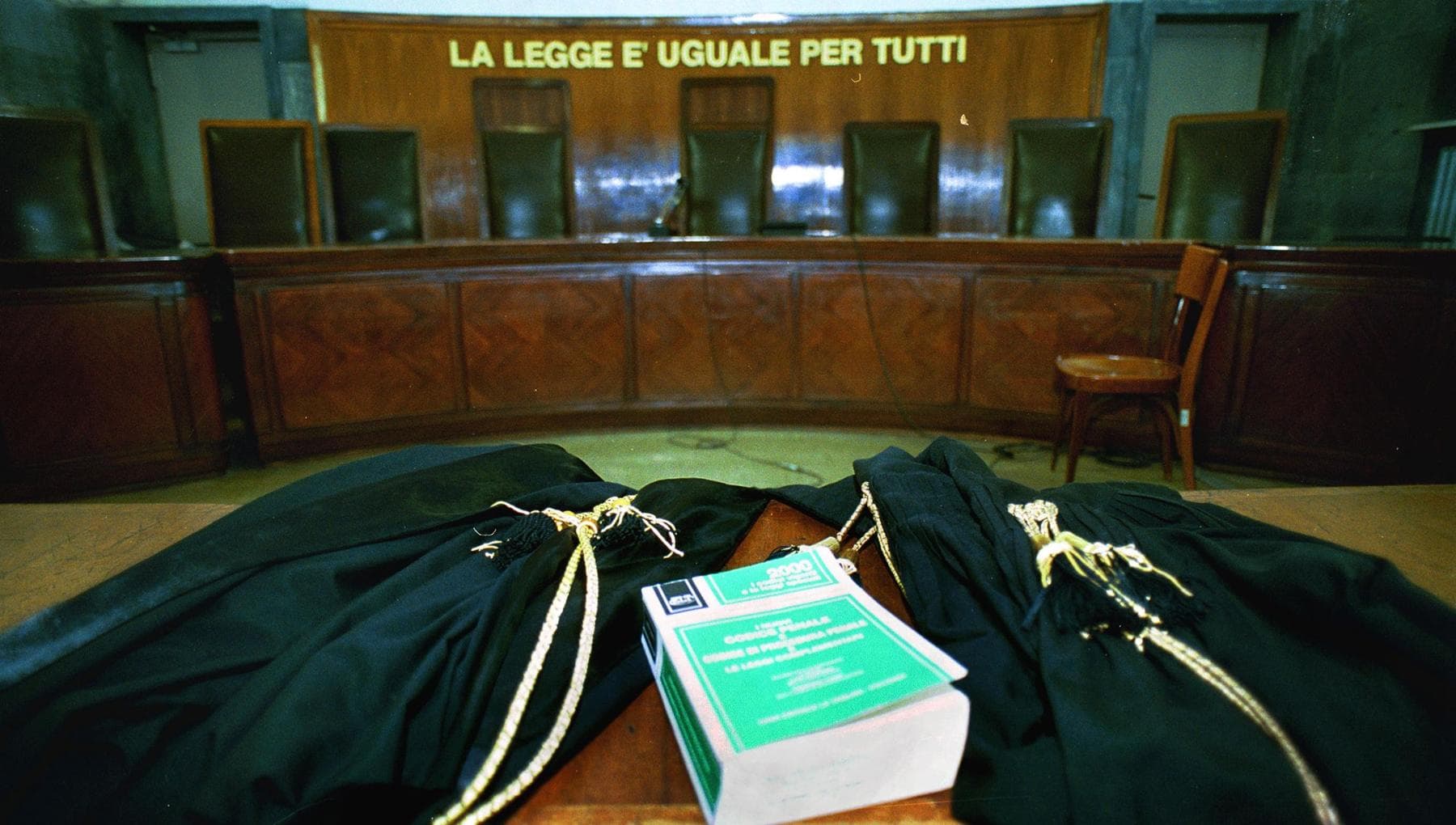 Aggredì un uomo perché gay, condannato con l’aggravante speciale per omofobia: “Sentenza storica”